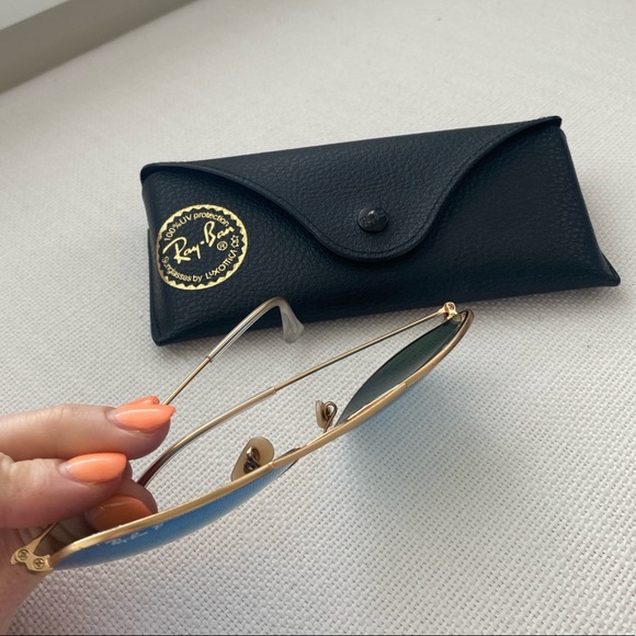 Ray Ban Polarized Flash Aviator - Blue Mirror & Gold Frame - Picture 5 of 9